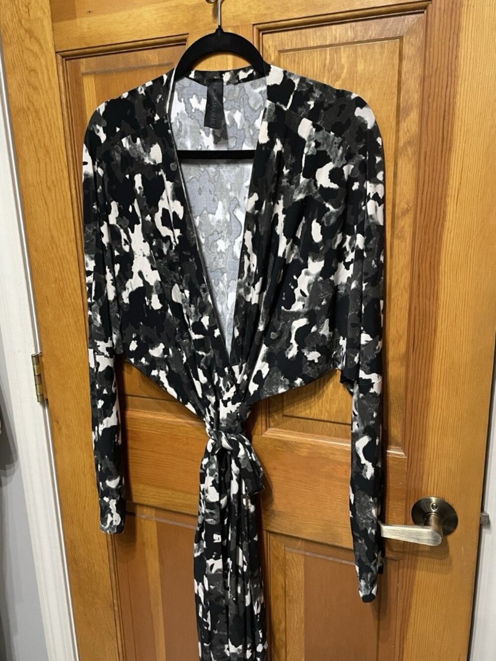 NORMA KAMALI Wrap Dress Maxi Gown with Tie, Modern Camo, Dolman Sleeves, XL - Picture 3 of 9